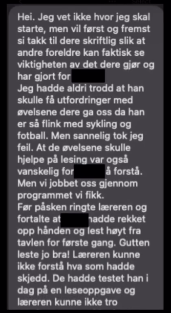 Skjermbilde av lang melding om at en elev leste høyt fra tavla for første gang, at hodepinen er borte og at læreren merker stor forskjell etter programmet.